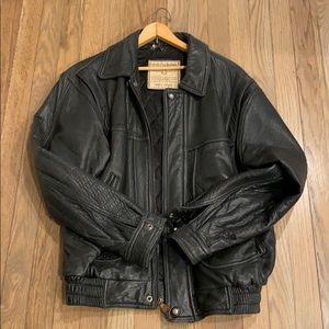 Men’s leather bomber